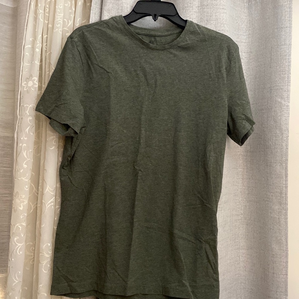 Mens large slim fit crew neck t shirt